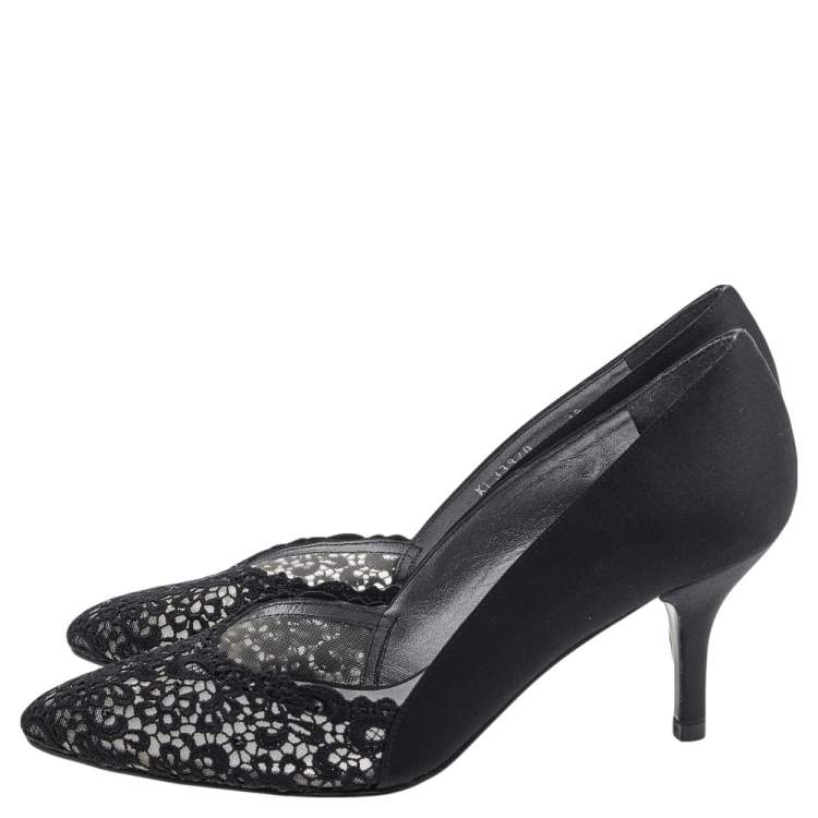 Pre Owned Stuart Weitzman Black Satin and Lace Almond Toe Pumps Size 38