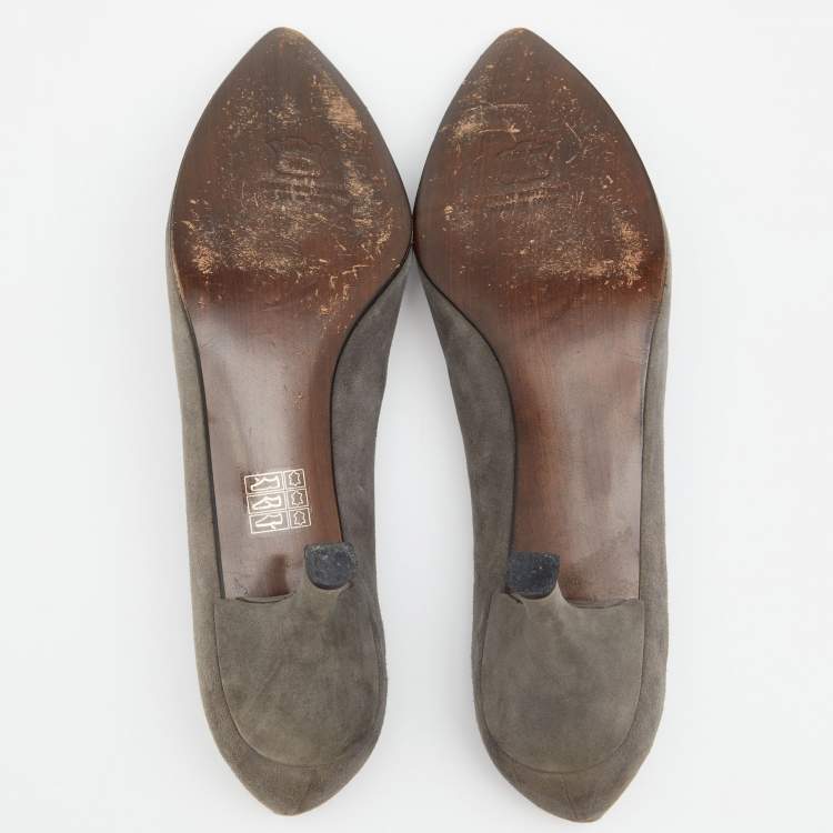 Pre Owned Stuart Weitzman Grey Suede Cut-Out Pointed Toe Pumps Size 41