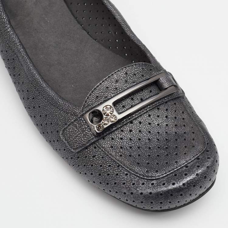 Pre Owned Stuart Weitzman Metallic Grey Perforated Leather Crystal Embellished Slip On Loafers Size 41