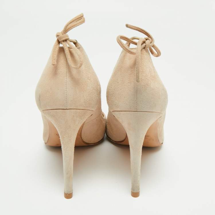 Pre Owned Stuart Weitzman Beige Suede Peekabow Pumps Size 38