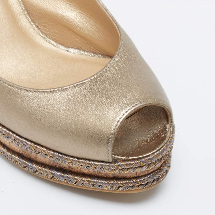 Pre Owned Stuart Weitzman Metallic Gold Leather Jean Peep Toe Cork Wedge Slingback Sandals Size 36.5
