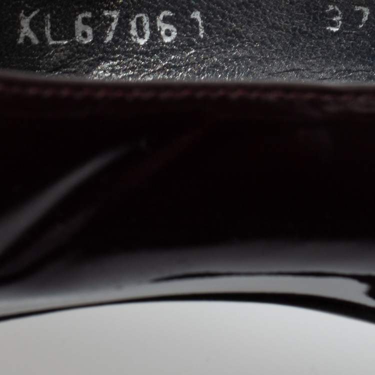 Pre Owned Stuart Weitzman Burgundy Patent Leather Moody Round Toe Pumps Size 37
