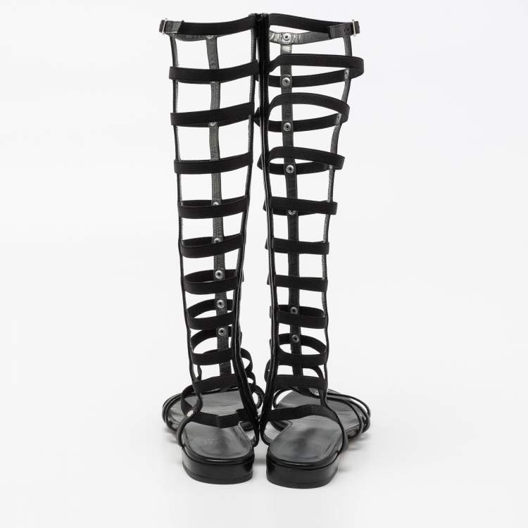 Pre Owned Stuart Weitzman Black Leather Flat Gladiator Sandals Size 38