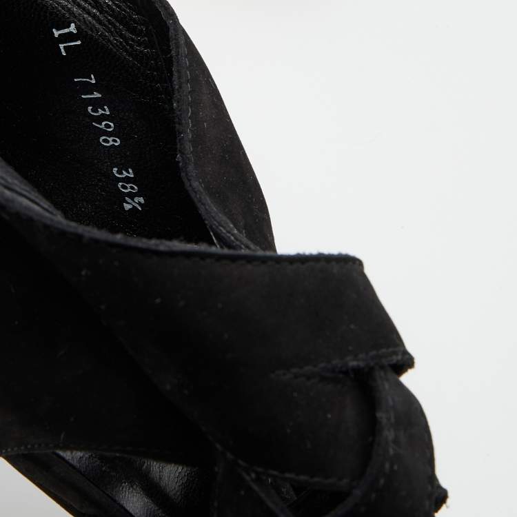 Pre Owned Stuart Weitzman Black Suede Cross Strap Sandals Size 38.5