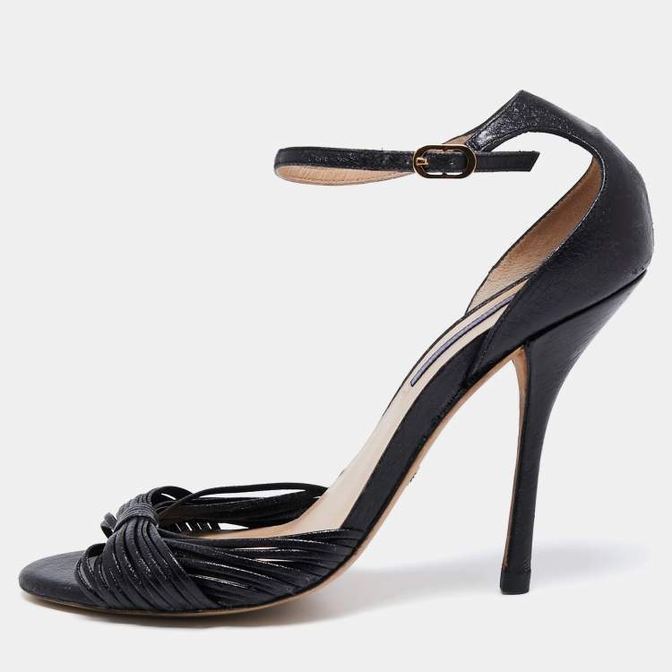 مملوكة مسبقًا Stuart Weitzman Black Leather Ankle Strap Sandals Size 38.5