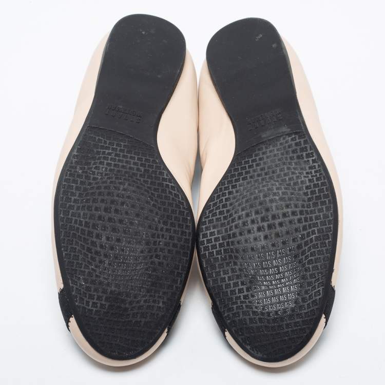 Pre Owned Stuart Weitzman Beige/Black Leather Scrunch Ballet Flats Size 38