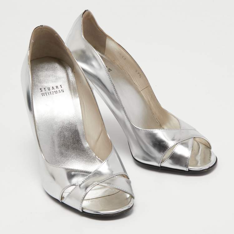 Pre Owned Stuart Weitzman Silver Leather Peep Toe Pumps Size 37.5