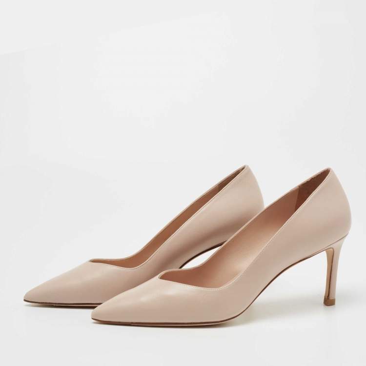 Pre Owned Stuart Weitzman Beige Leather Pointed Toe Pumps Size 38.5