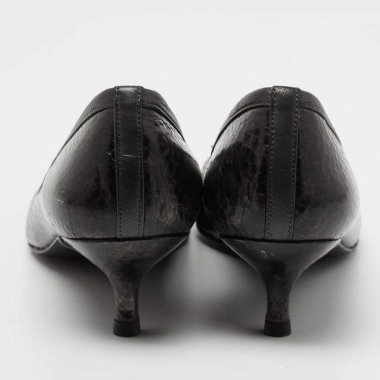 Pre Owned Stuart Weitzman Black Embossed Leather Bow Pumps Size 41