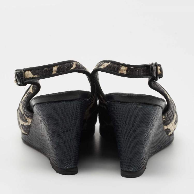Pre Owned Stuart Weitzman Black/White Raffia Wedge Sandals Size 40