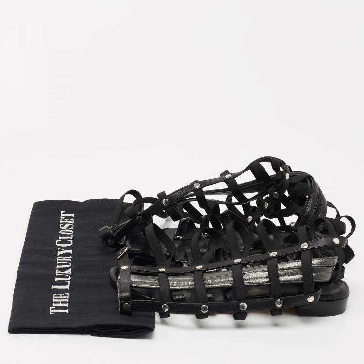 Pre Owned Stuart Weitzman Black Leather Gladiator Flat Sandals Size 37