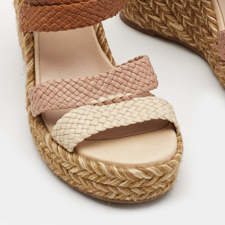 مملوكة مسبقًا Stuart Weitzman Multicolor Woven Leather Wedge Ankle Strap Sandals Size 36.5