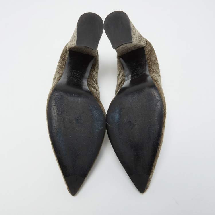 Pre Owned Stuart Weitzman Olive Green Textured Velvet Block Heel Pumps Size 37