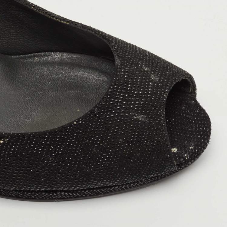 Pre Owned Stuart Weitzman Black Textured Leather Peep Toe Platform Pumps Size 38