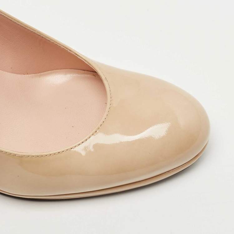 Pre Owned Stuart Weitzman Beige Patent Leather Round Toe Pumps Size 37.5