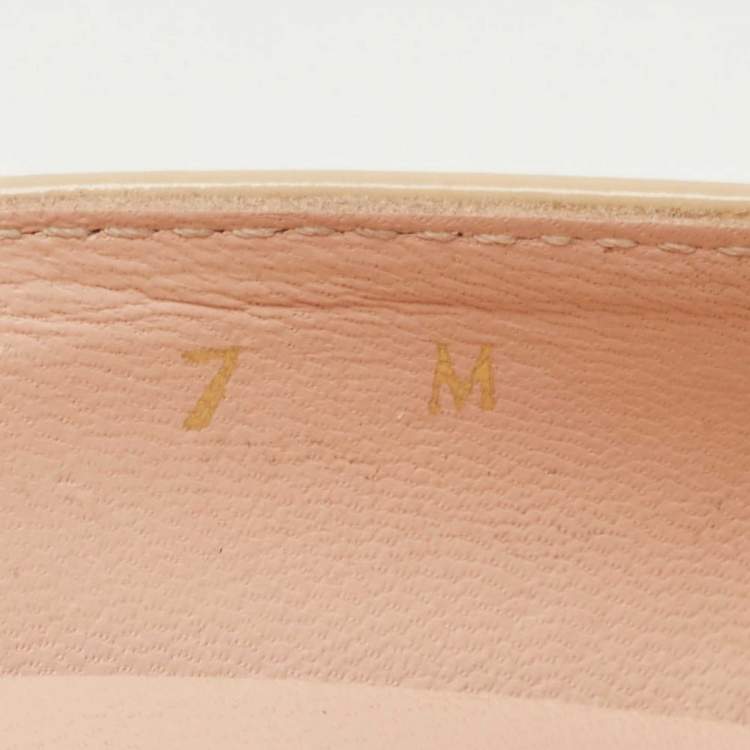 Pre Owned Stuart Weitzman Beige Patent Leather Round Toe Pumps Size 37.5