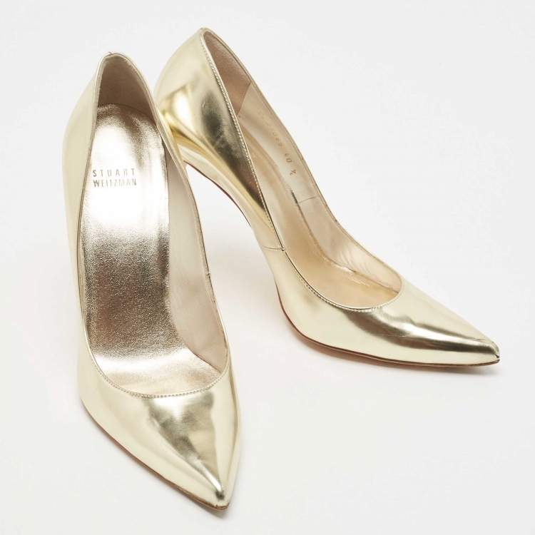 Pre Owned Stuart Weitzman Gold Foil Leather Pointed Toe Pumps Size 40.5