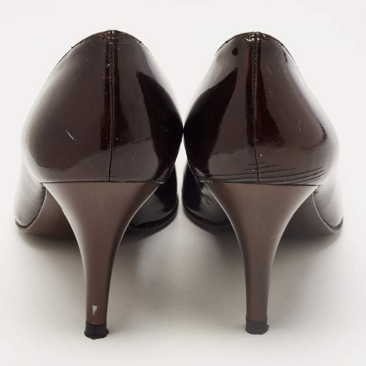 Pre Owned Stuart Weitzman Brown Patent Leather Round Toe Pumps Size 35.5