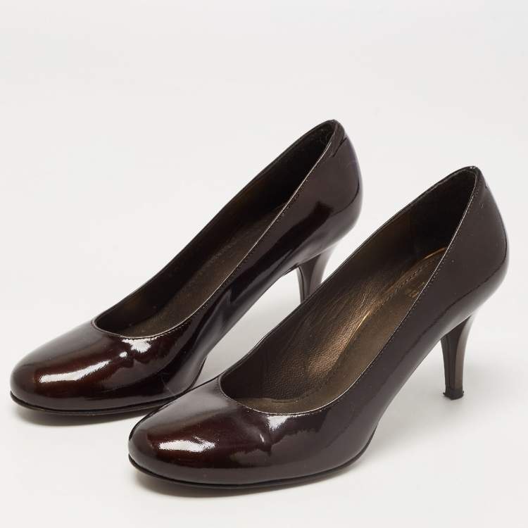 Pre Owned Stuart Weitzman Brown Patent Leather Round Toe Pumps Size 35.5