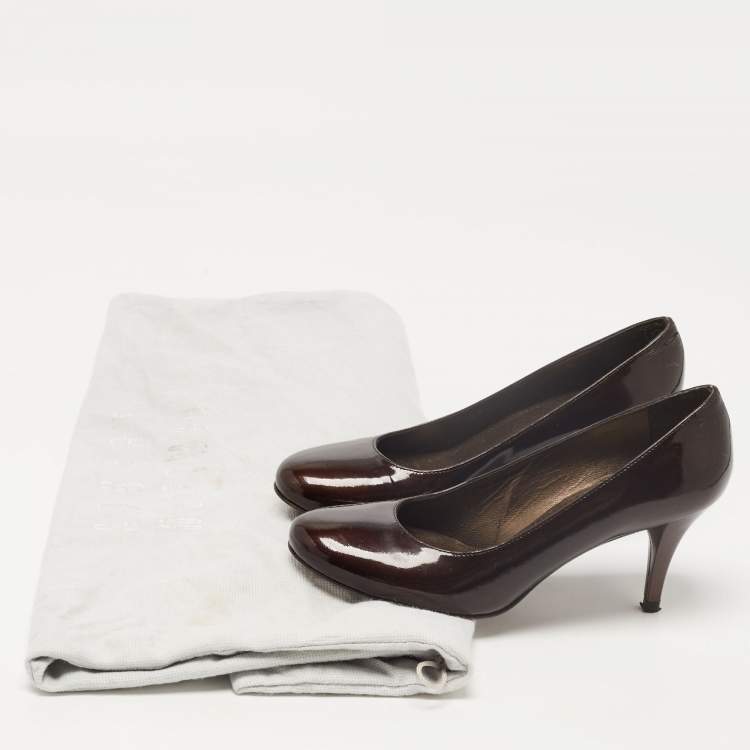 Pre Owned Stuart Weitzman Brown Patent Leather Round Toe Pumps Size 35.5