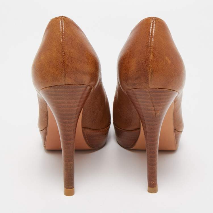 Pre Owned Stuart Weitzman Brown Leather Platform Pumps Size 35