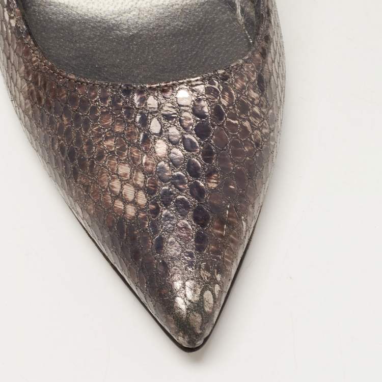 مملوكة مسبقًا Stuart Weitzman Metallic Two Tone Embossed Snakeskin Pumps Size 34.5