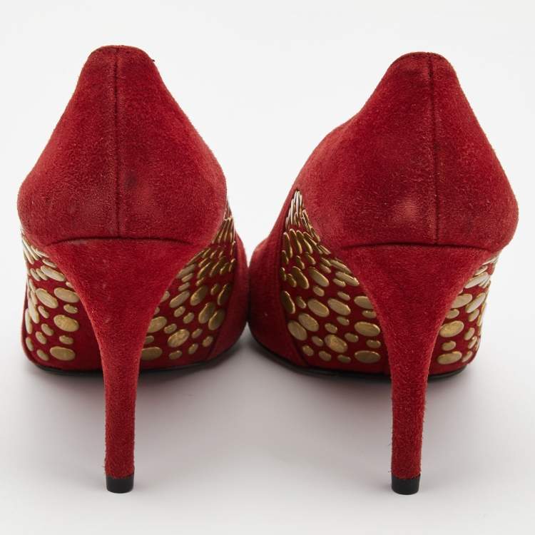 Pre Owned Stuart Weitzman Dark Red Suede Studded Pumps Size 37