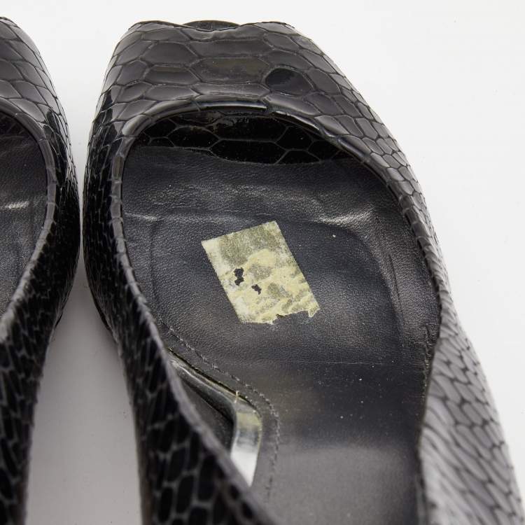 Pre Owned Stuart Weitzman Black Python Embossed Leather Peep Toe Platform Pumps Size 39