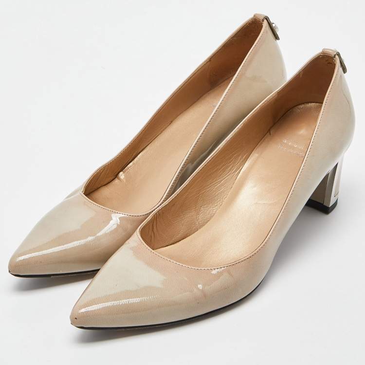 Pre Owned Stuart Weitzman Grey Patent Leather Pointed Toe Pumps Size 37