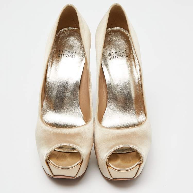 Pre Owned Stuart Weitzman Beige Satin Platform Peep Toe Pumps Size 37