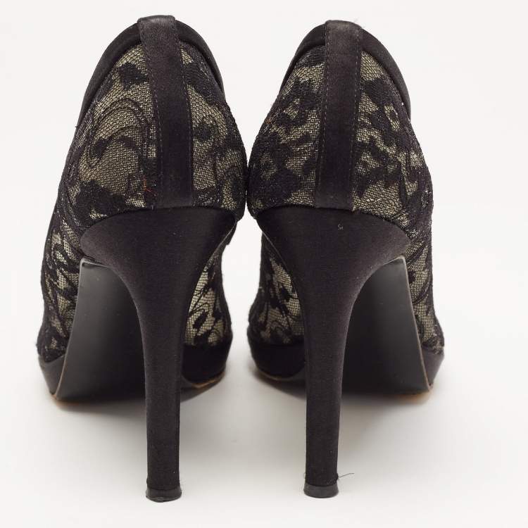 Pre Owned Stuart Weitzman Black Lace Round Toe Platform Pumps Size 38.5