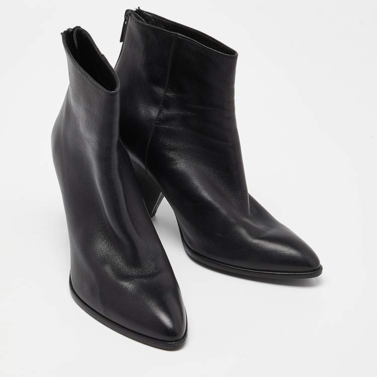Pre Owned Stuart Weitzman Black Leather Ankle Boots Size 40
