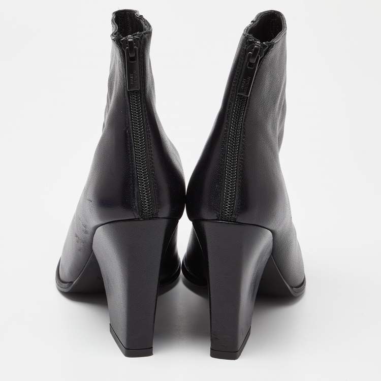 Pre Owned Stuart Weitzman Black Leather Ankle Boots Size 40