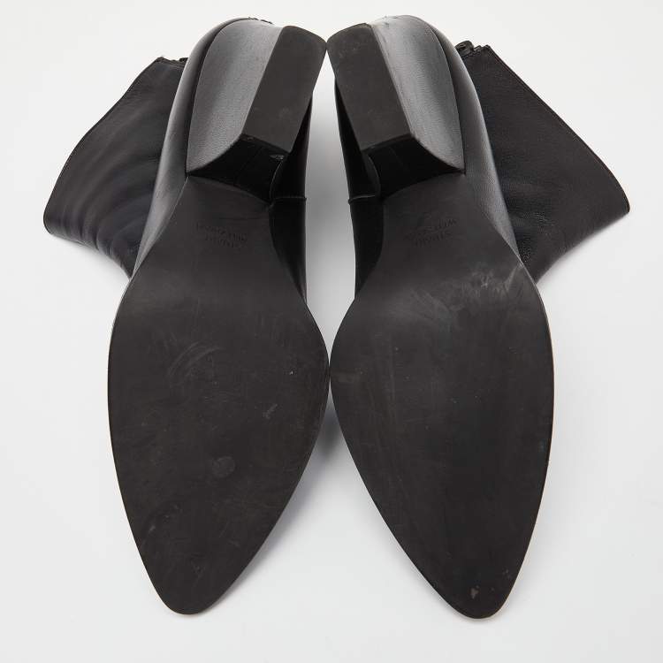 Pre Owned Stuart Weitzman Black Leather Ankle Boots Size 40