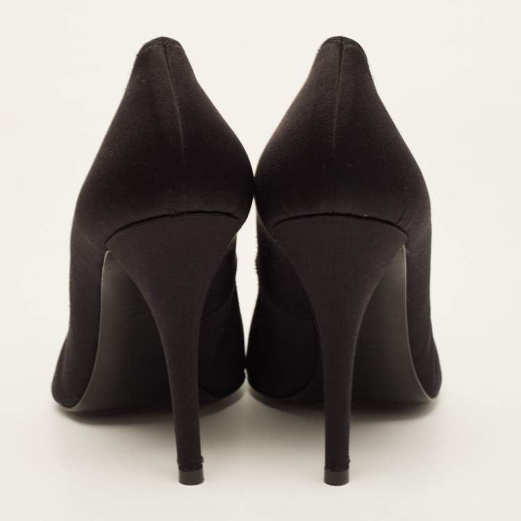 Pre Owned Stuart Weitzman Black Satin Crystal Embellished Bow Pointed Toe Pumps Size 39