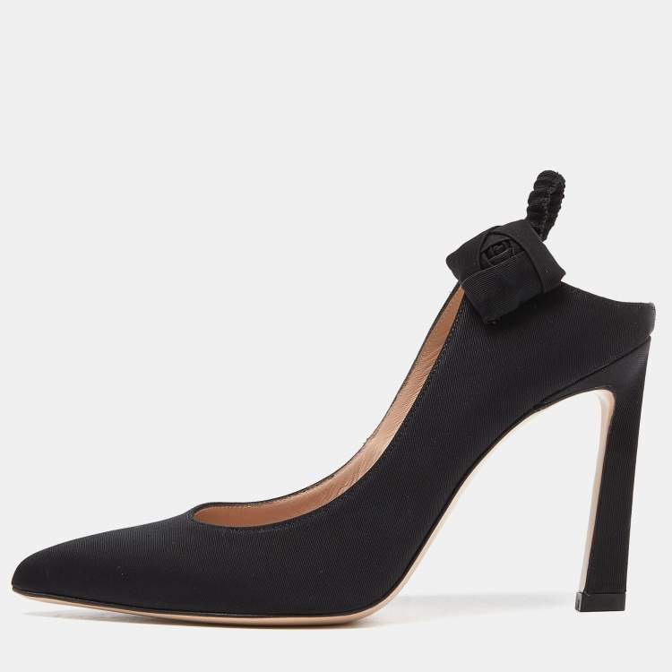 Pre Owned Stuart Weitzman Black Canvas Elastic Pointed Toe Pumps Size 37.5