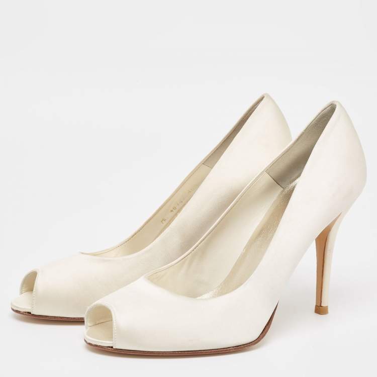 Pre Owned Stuart Weitzman White Satin Peep Toe Pumps Size 40.5