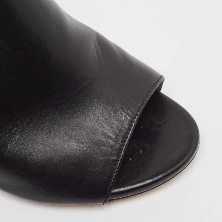 Pre Owned Stuart Weitzman Black Leather Embellished Mules Size 38.5  