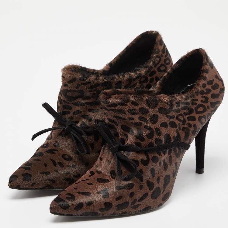 Pre Owned Stuart Weitzman Brown/Black Leopard Print Calfhair Pointed Toe Booties Size 38