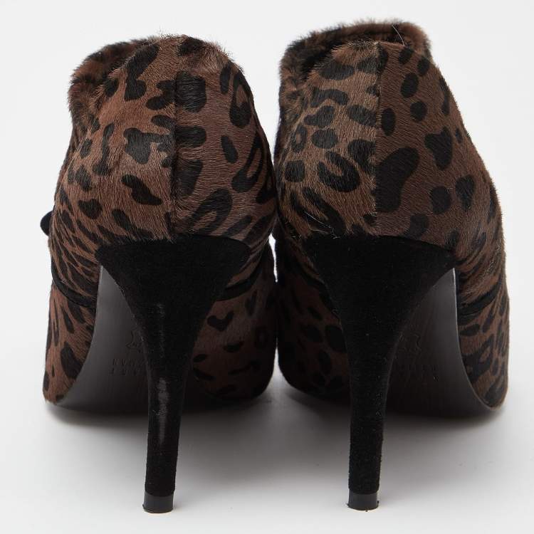 Pre Owned Stuart Weitzman Brown/Black Leopard Print Calfhair Pointed Toe Booties Size 38
