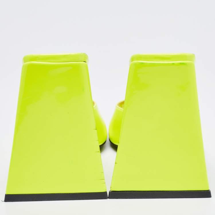 Pre Owned The Attico Neon Yellow Patent Leather Devon Slide Sandals Size 37