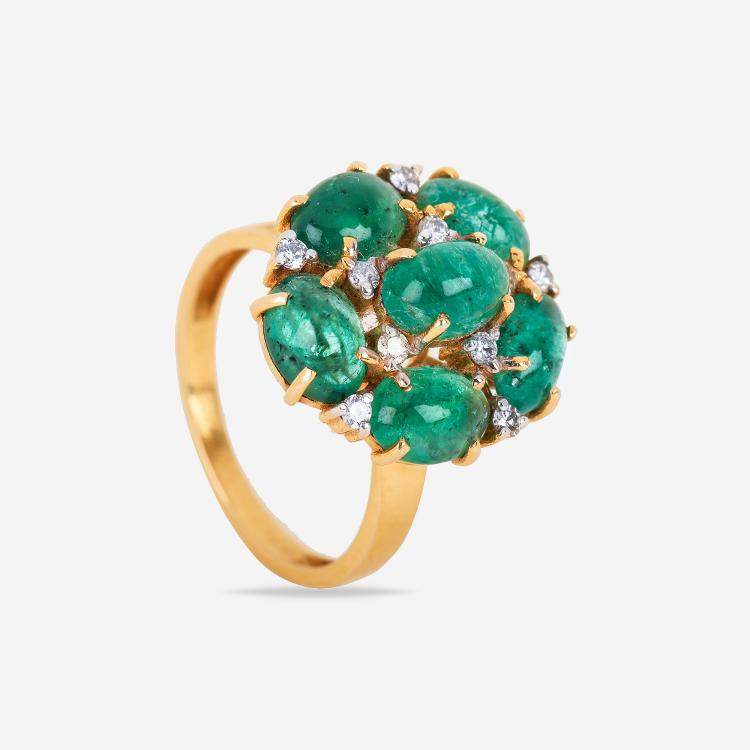 Pre Owned 14K Gold Natural Cabachon Emerald & Brilliant Round Diamond Ring