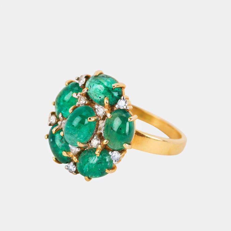 Pre Owned 14K Gold Natural Cabachon Emerald & Brilliant Round Diamond Ring
