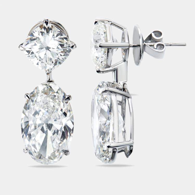 مملوكة مسبقًا 20.00 cts Cushion and Oval Cut Lab Grown Diamond 18k White Gold Earrings