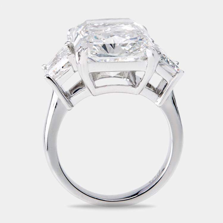 Pre Owned 14.00 cts Radiant Cut and Trapezoid Lab Grown Diamond 18k White Gold Ring Size 52