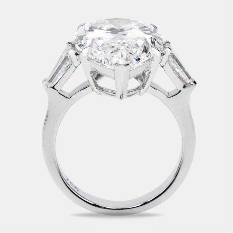 مملوكة مسبقًا 11.00 cts Pear Cut and Trapezoid Lab Grown Diamond 18k White Gold Ring Size 52