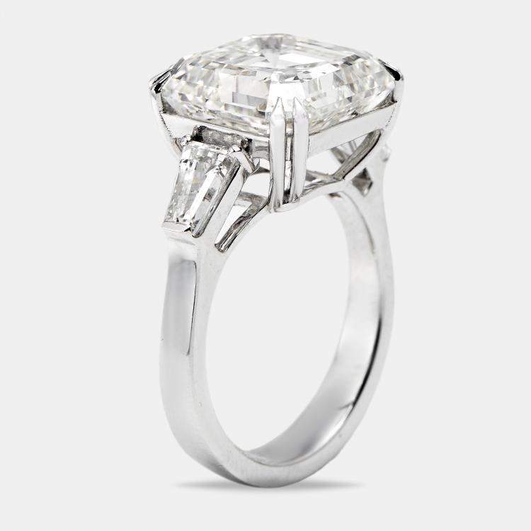 Pre Owned 11.00 cts Asscher Cut and Trapezoid Lab Grown Diamond 18k White Gold Ring Size 53