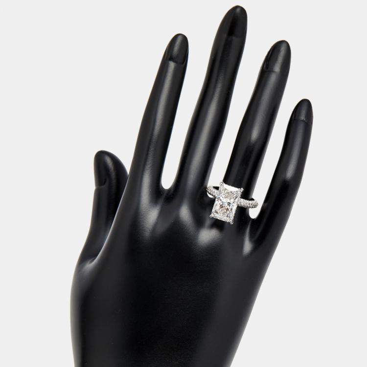 Pre Owned 6.20 cts Radiant and Round Lab Grown Diamond 18k White Gold Ring Size 53