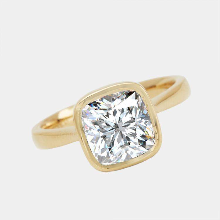 Pre Owned 3.00 cts Cushion Brilliant 18k Yellow Gold Lab Grown Diamonds Ring Size 52