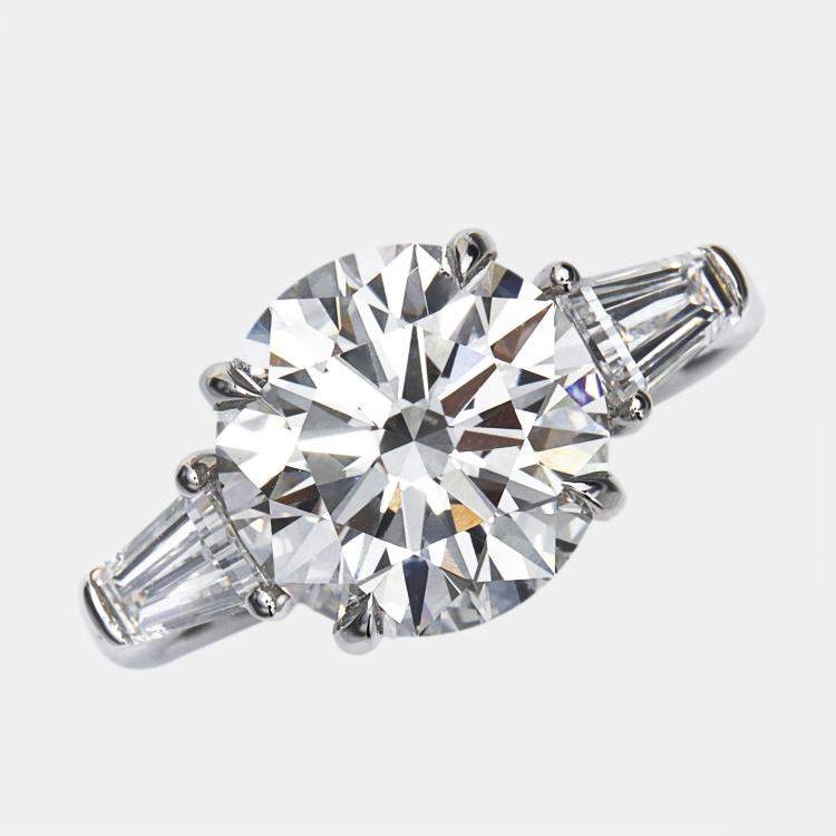 Pre Owned 3.75 cts Round and Trapezoid Lab Grown Diamond 18k White Gold Ring Size 52